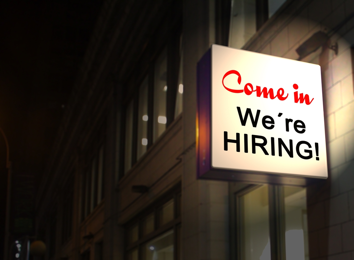 une offre d'emploi en alternance clair et complète pour recruter en octobre